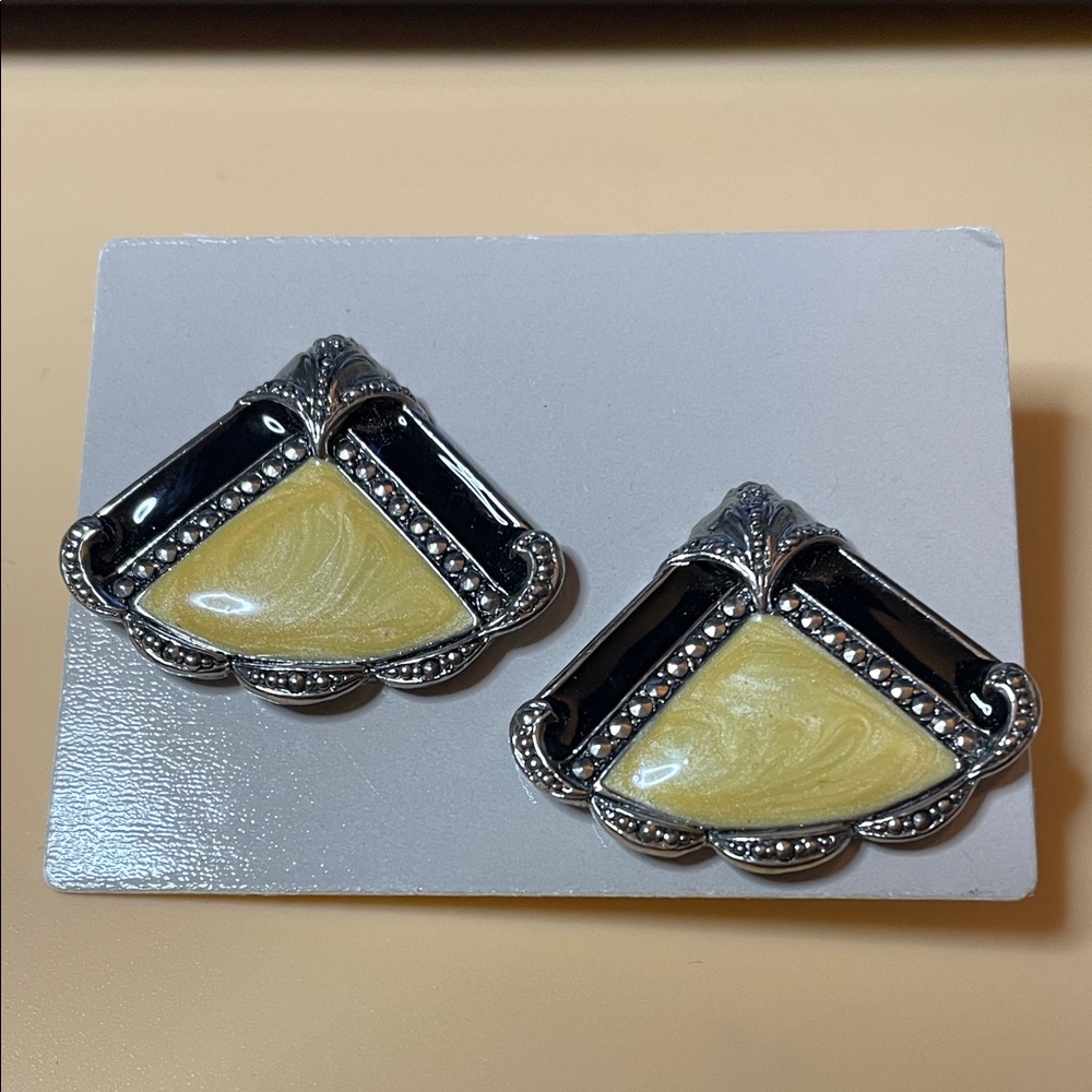 Avon VTG 1989 Black and Yellow Geometric Earrings